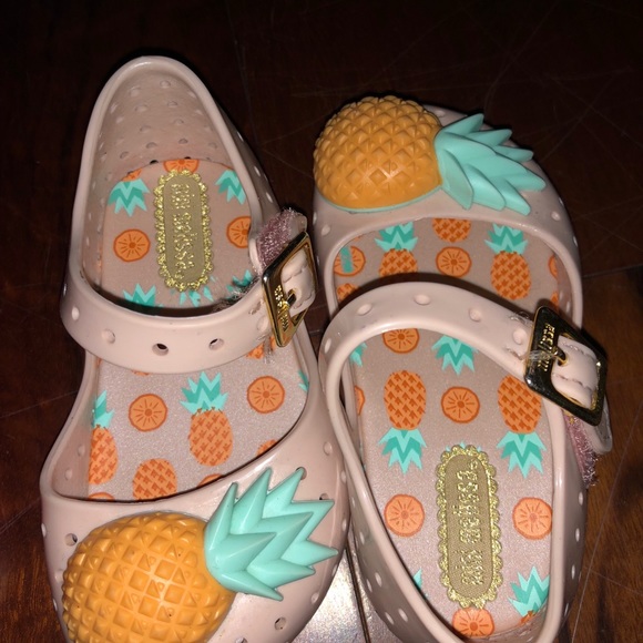 Mini Melissa toddler shoes. Size 5 - Picture 2 of 5